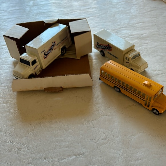 Eryl Snapple truck and Snapple truck and school bus - Picture 1 of 3